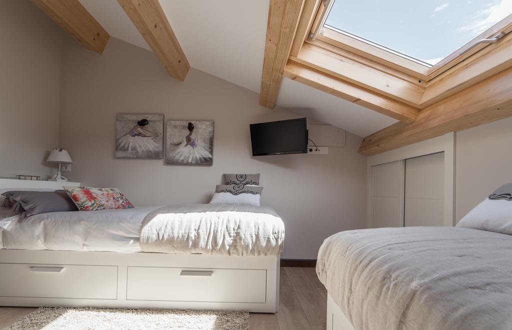 Nova Compostela Apartments サンティアゴ・デ・コンポステーラ 部屋 写真