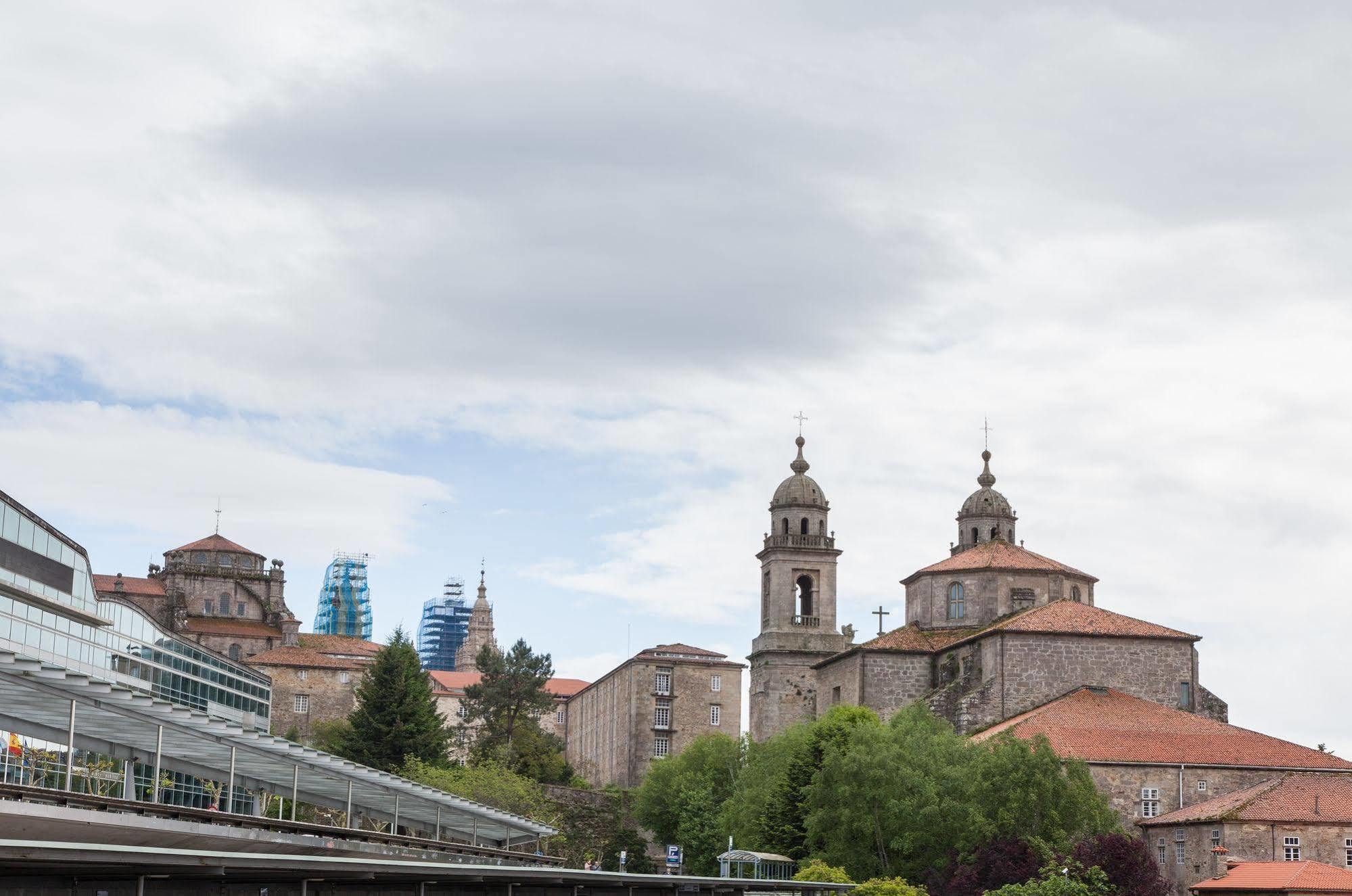 Nova Compostela Apartments サンティアゴ・デ・コンポステーラ エクステリア 写真
