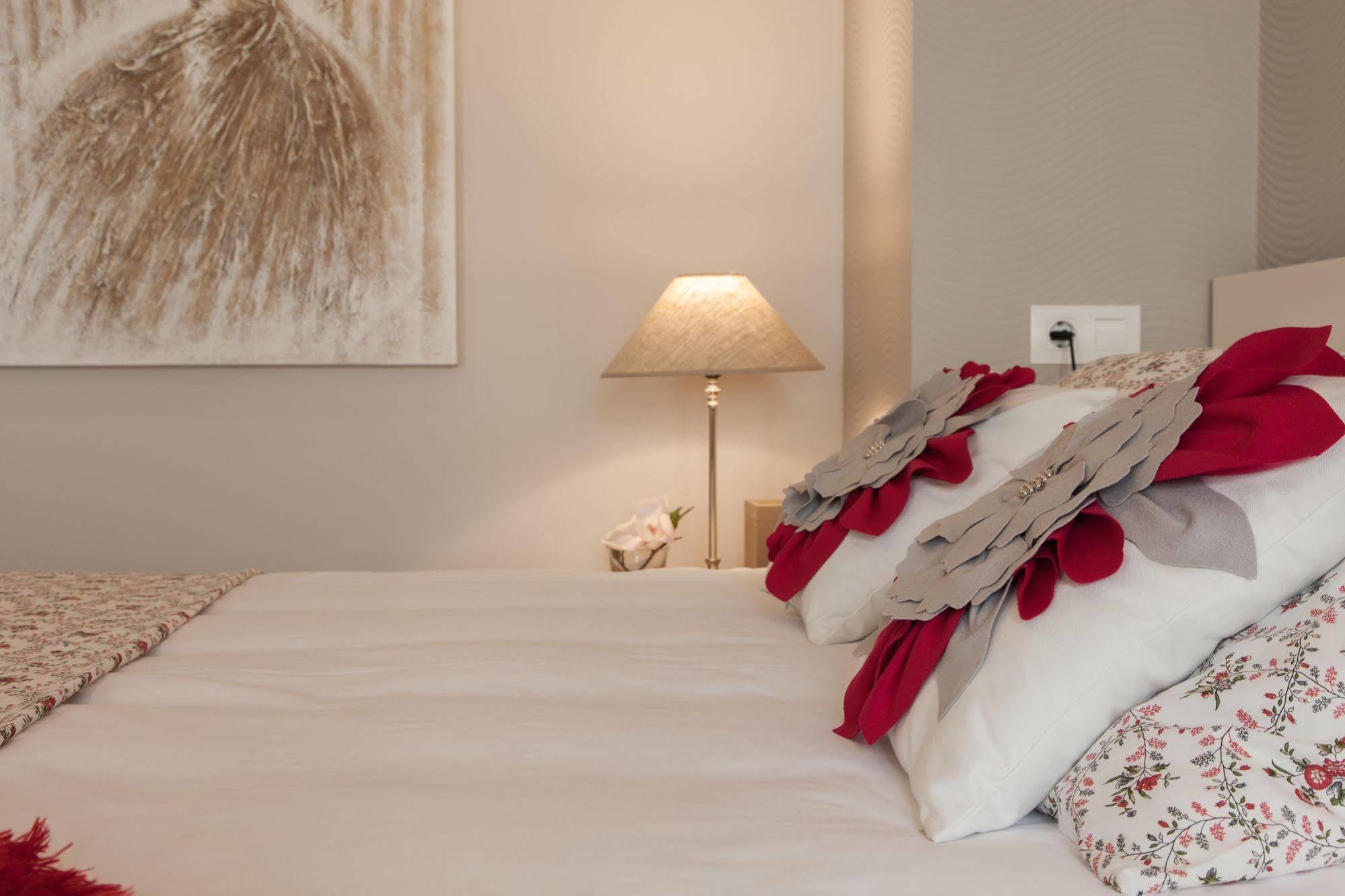 Nova Compostela Apartments サンティアゴ・デ・コンポステーラ エクステリア 写真
